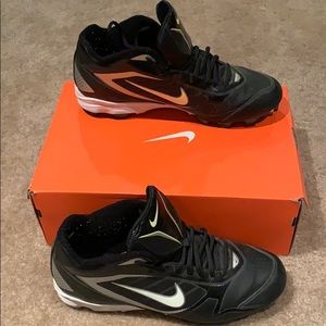 Nike cleat sports shoes